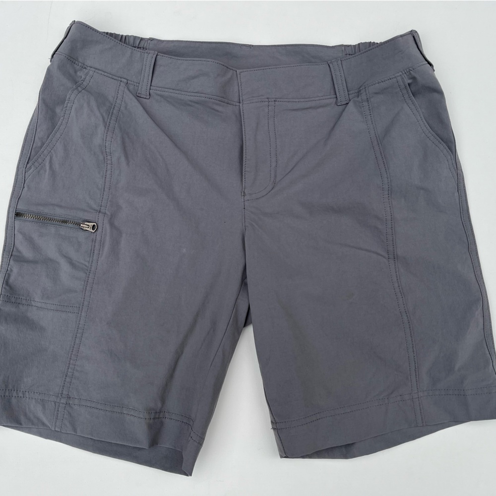 Athleta Gray Shorts size 12 NWOT women’s Large zip pockets